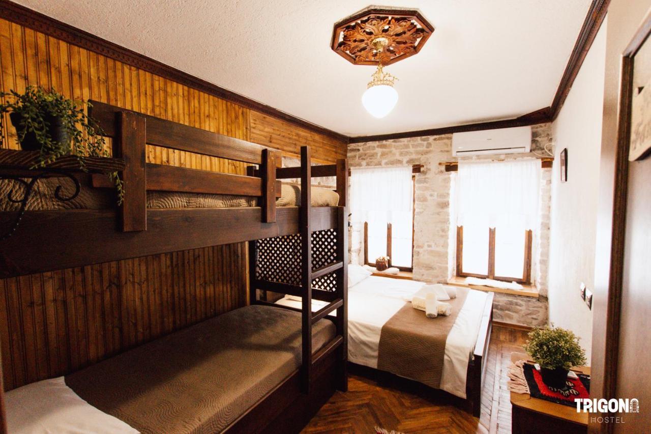 Trigona Hostel Гирокастра Экстерьер фото