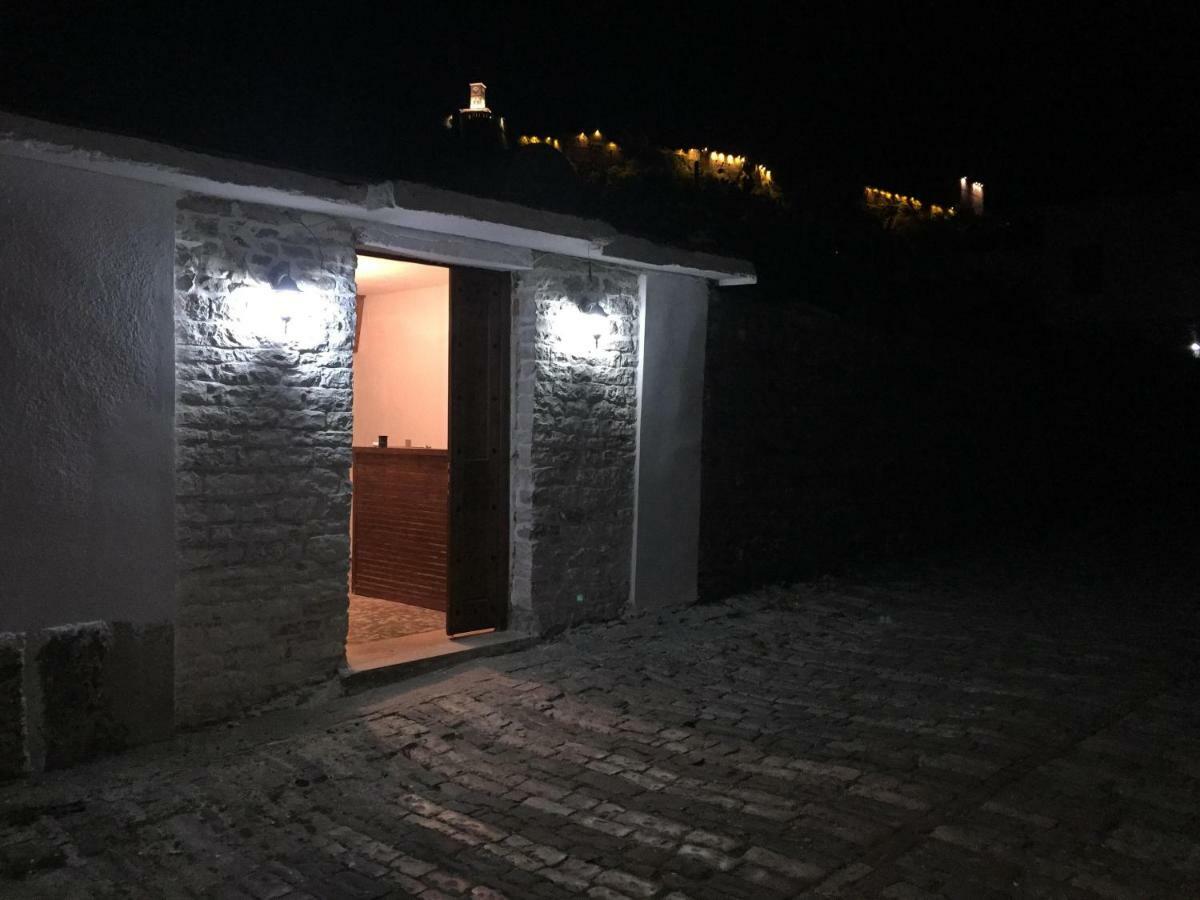 Trigona Hostel Гирокастра Экстерьер фото