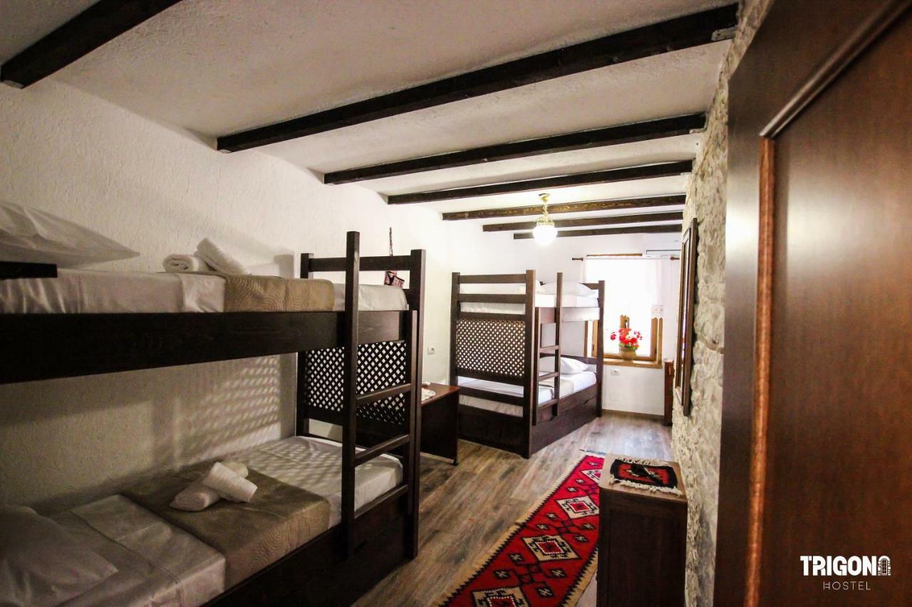 Trigona Hostel Гирокастра Экстерьер фото